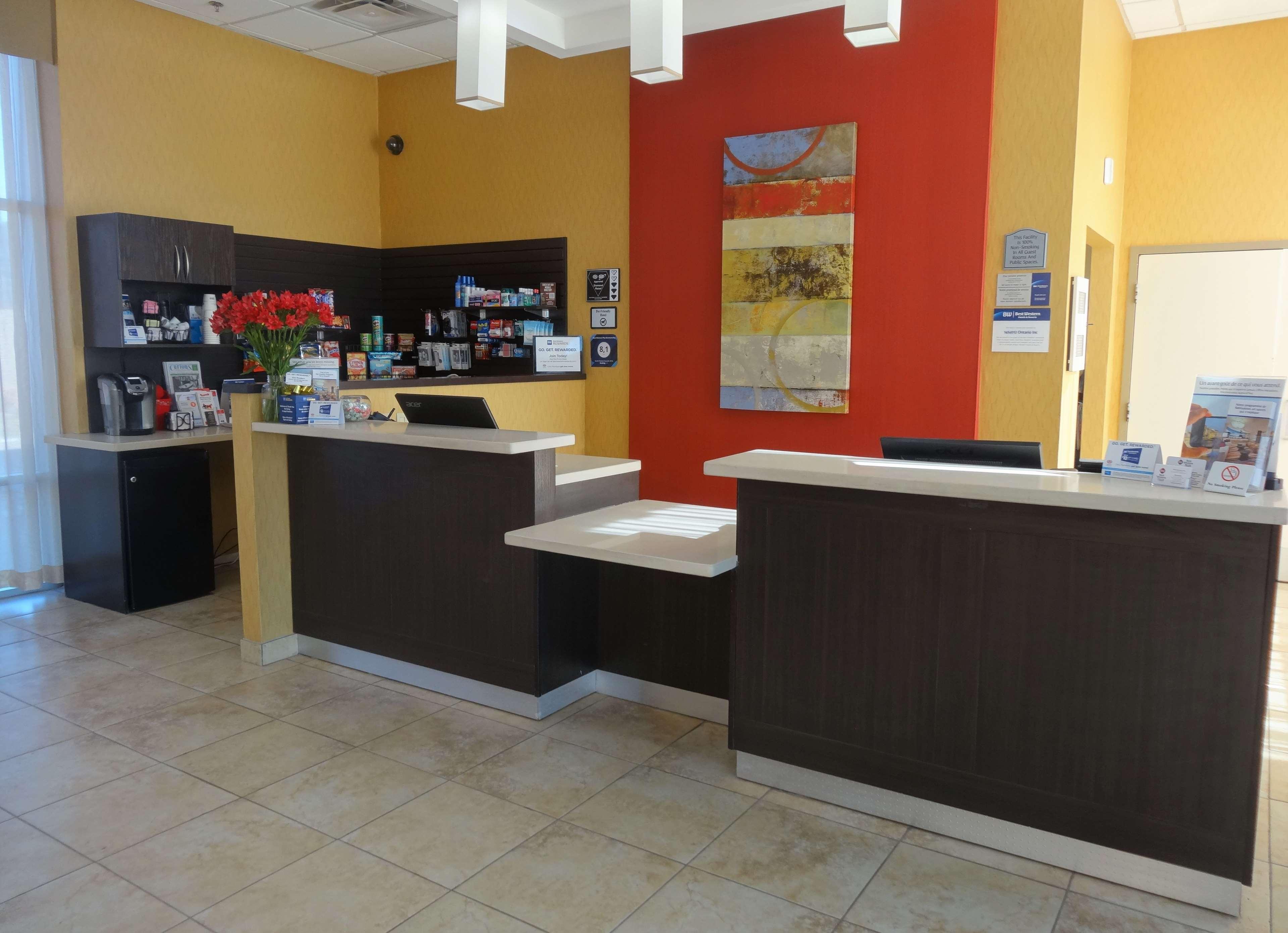 Best Western Plus Bowmanville Exterior photo